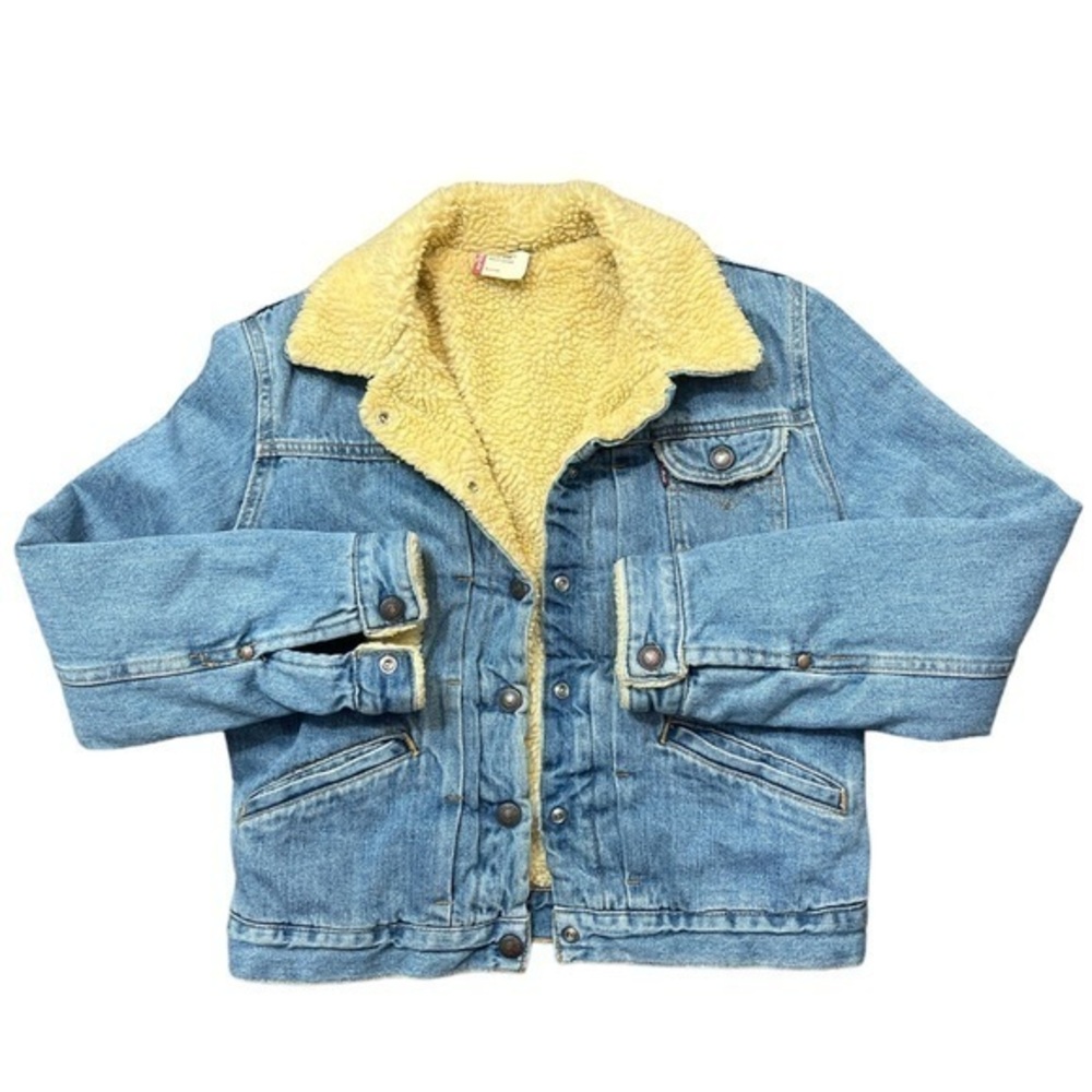 LEVI’s Vintage 90s Shearing Lined Denim Jacket size Medium juniors.
